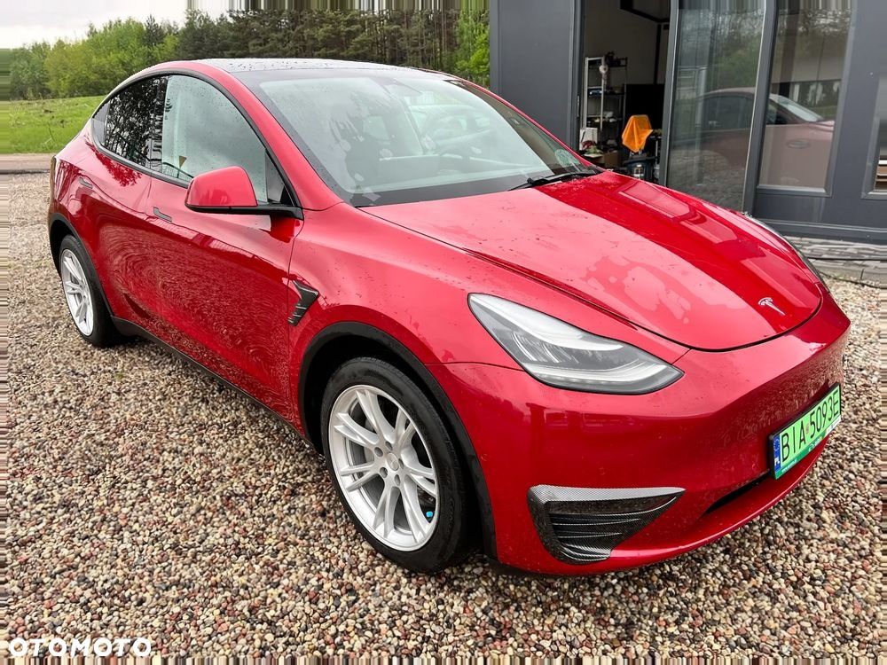 Tesla Model Y Long Range Dual Motor AWD - 3