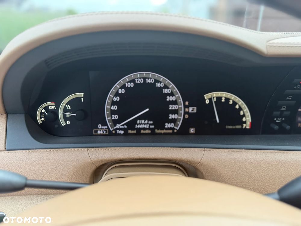 Mercedes-Benz CL - 39
