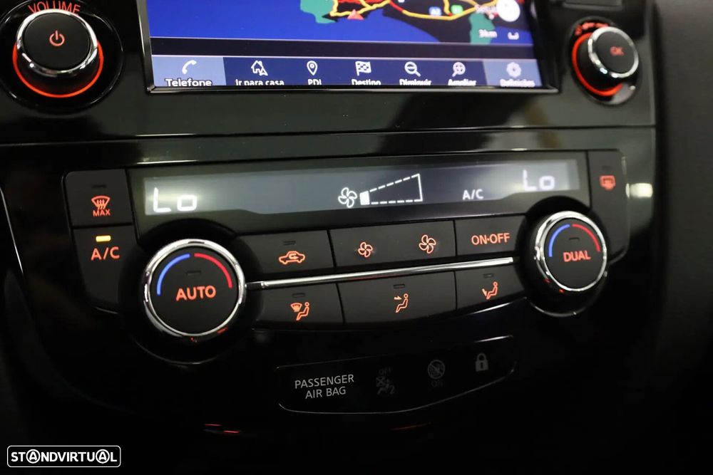 Nissan Qashqai 1.3 DIG-T N-Connecta LED+TT+SKY - 29