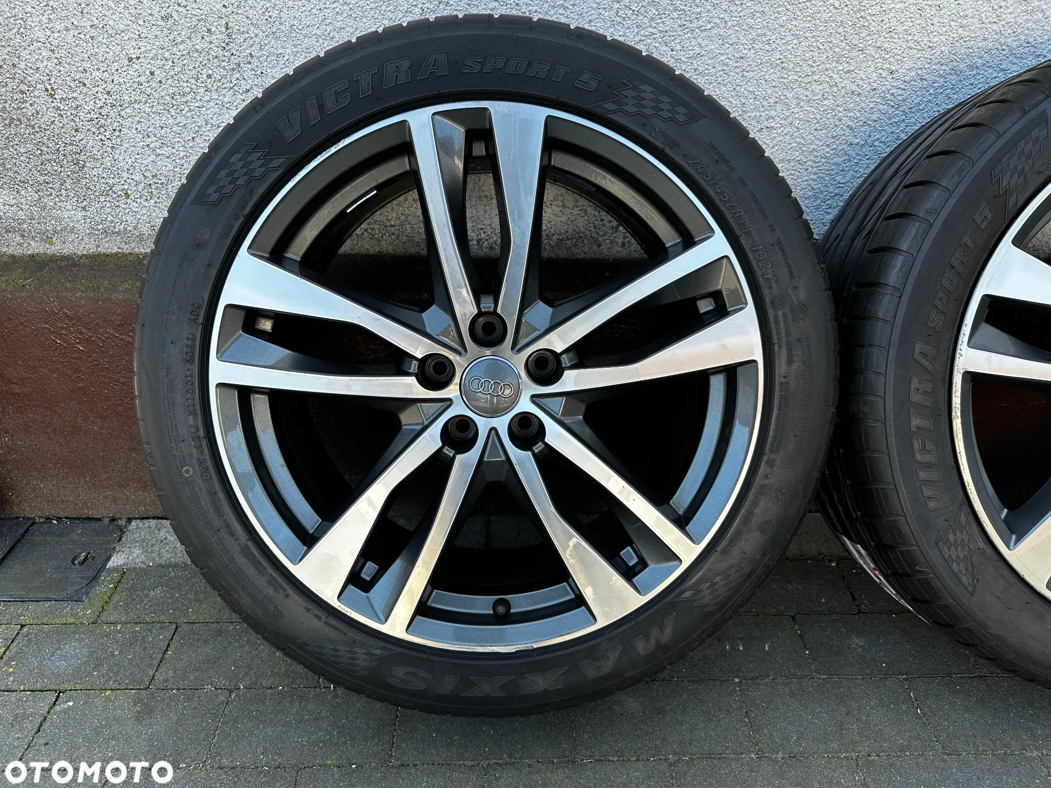 245 45 19 / AUDI Q4 Q5 SQ5 A6 S6 c8 A7 S7 c8 A8 S8 / 4K0 - 3