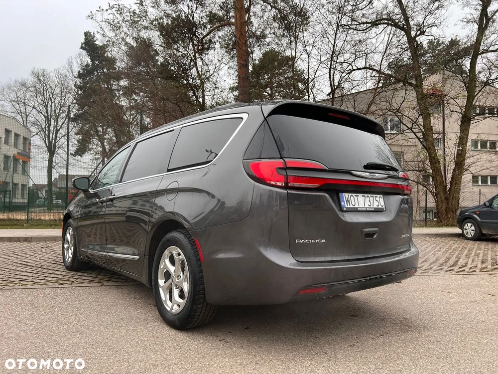 Chrysler Pacifica - 5