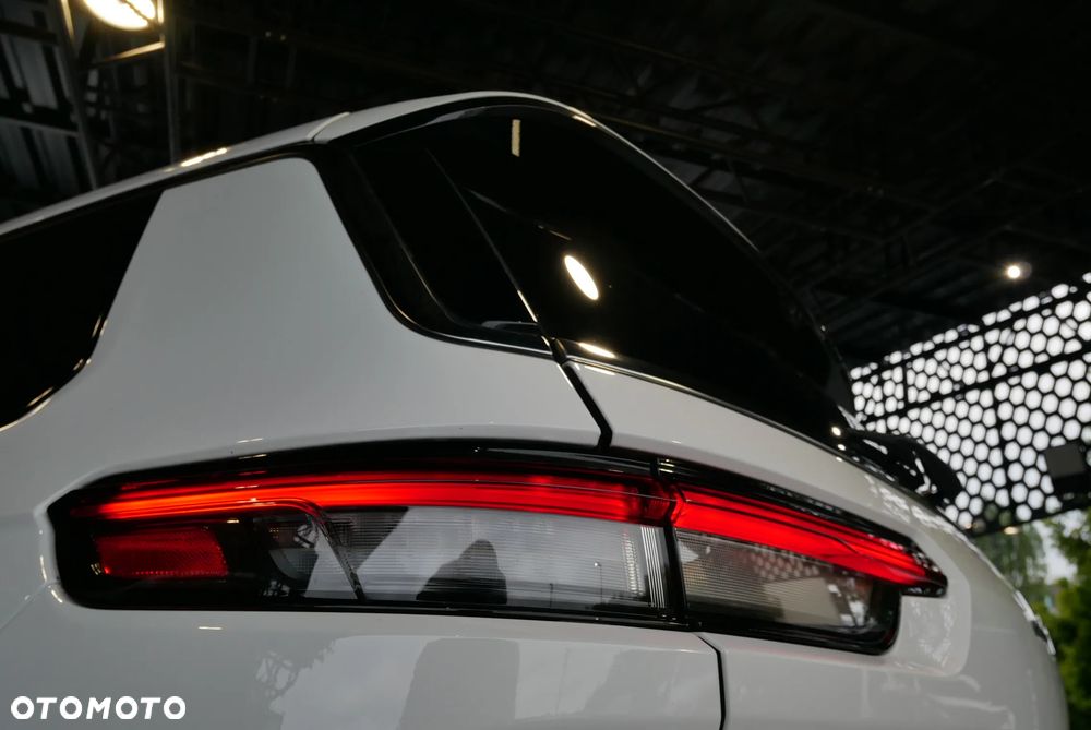 Jeep Grand Cherokee - 35