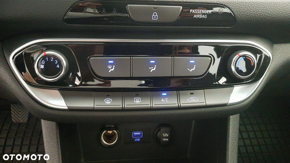Hyundai i30 - 25