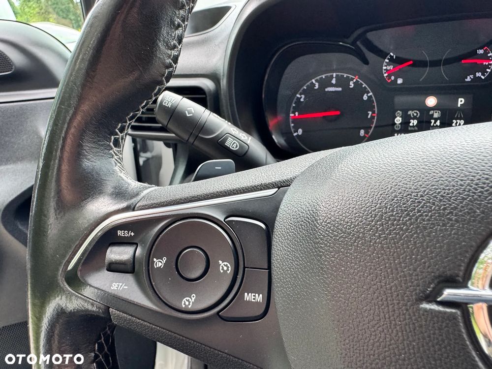 Opel COMBO L1 Automat - 23