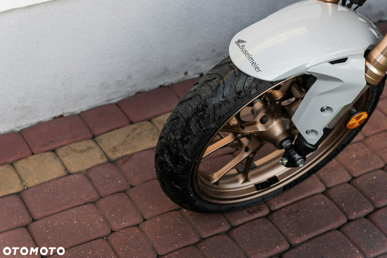 Honda CB - 8