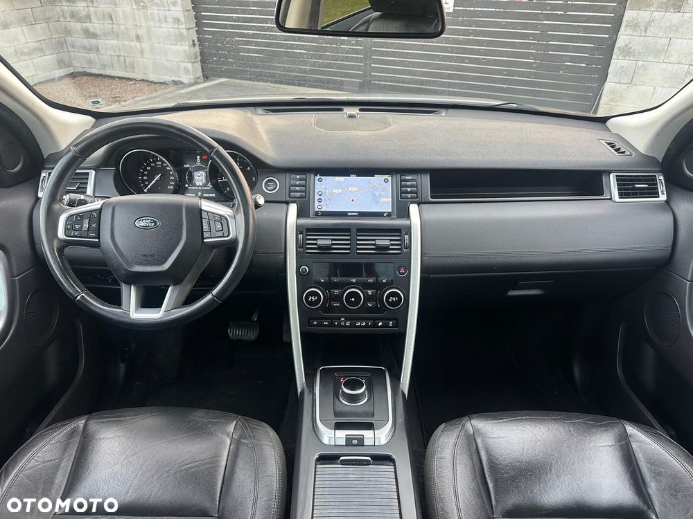 Land Rover Discovery Sport - 8
