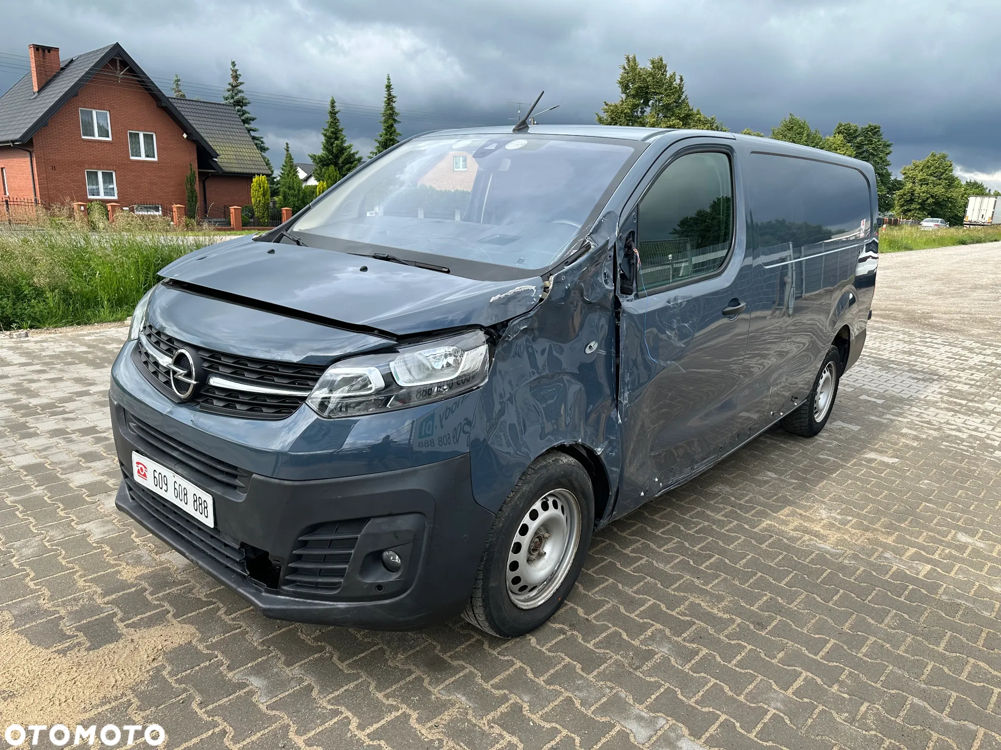 Opel Vivaro - 2