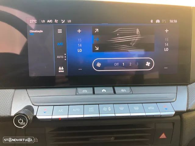 Opel Astra 1.2 T GS - 19