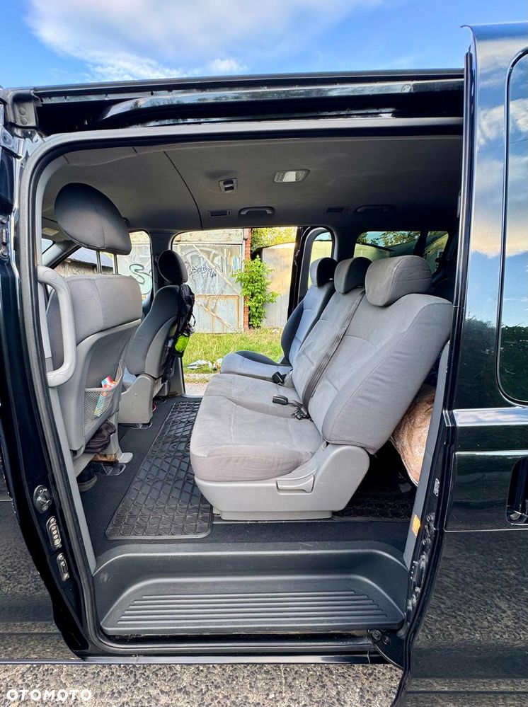 Hyundai H-1 2.5 CRDi Comfort - 9
