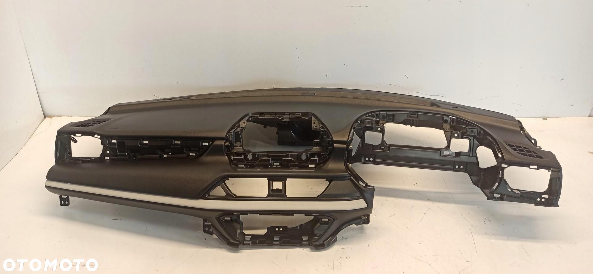 SUZUKI SWIFT VII MK9 DESKA BUFET KOKPIT RHD ANGLIK 800KM - 1
