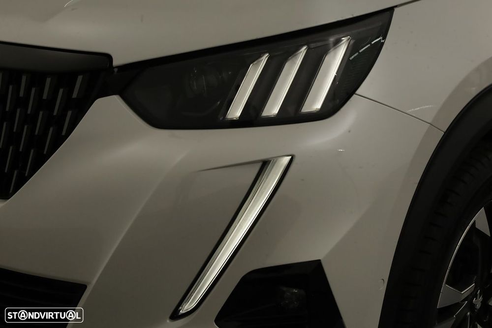 Peugeot 2008 1.2 PureTech GT EAT8 - 6