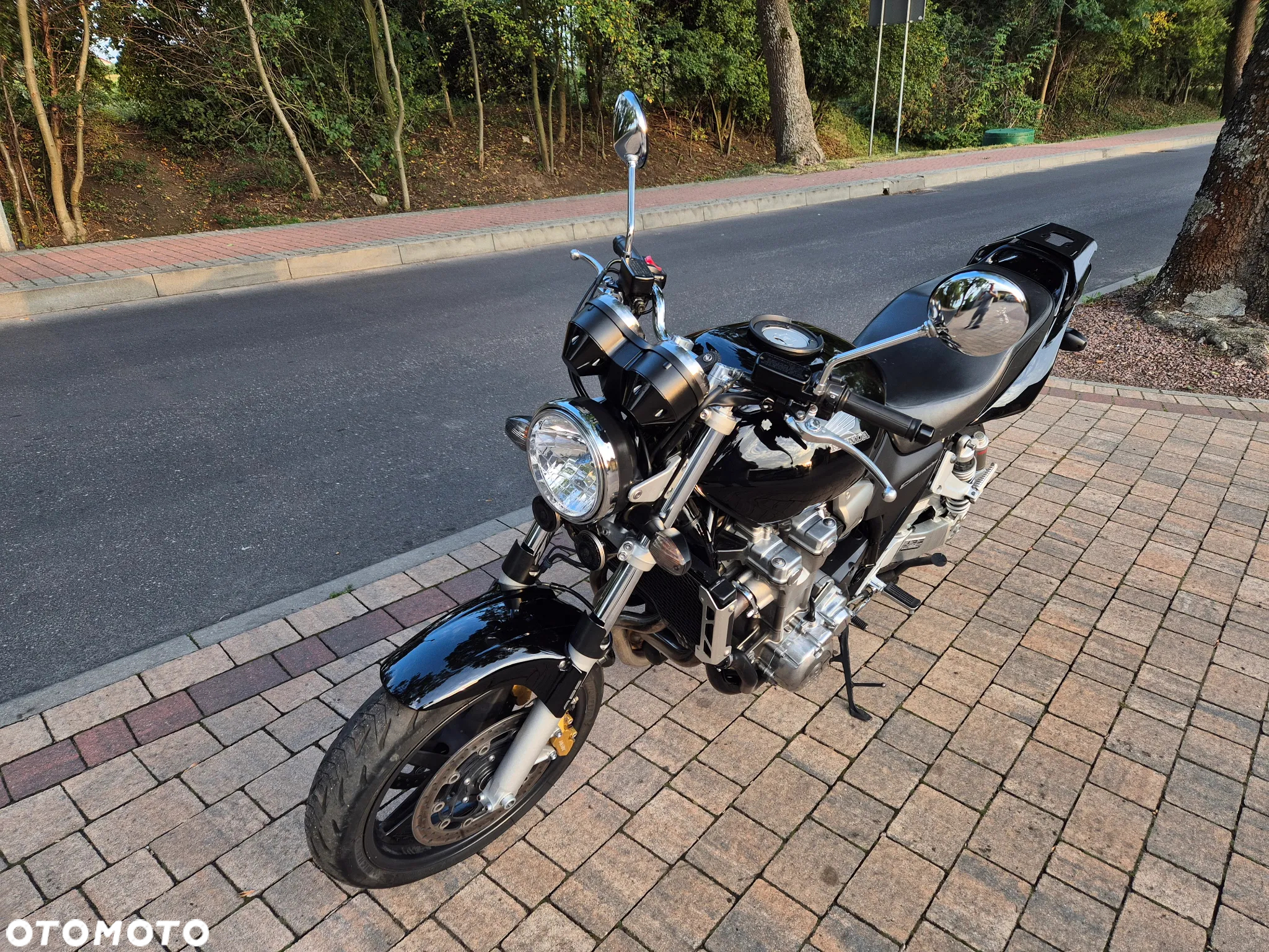 Honda CB - 2