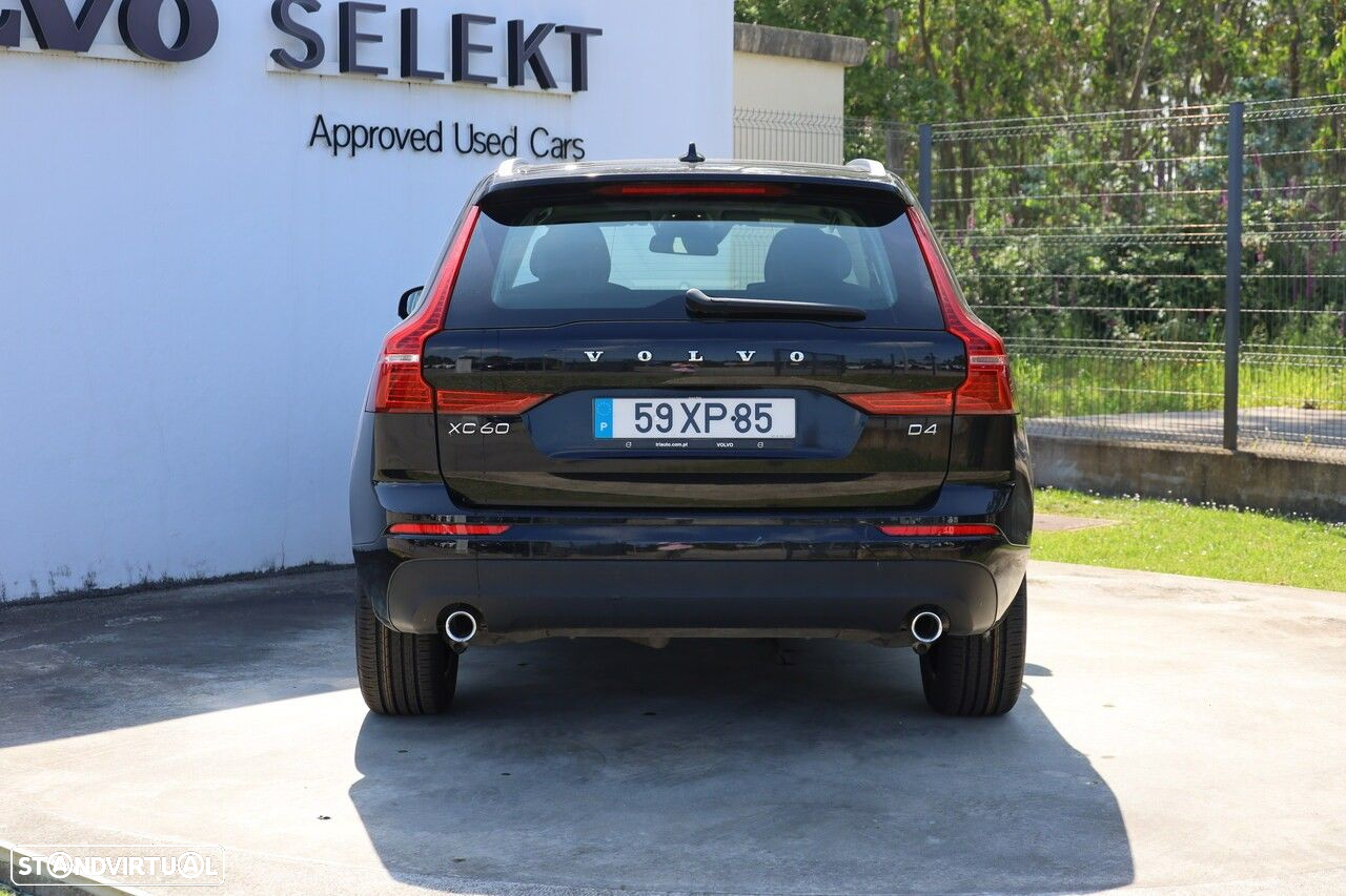 Volvo XC 60 2.0 D4 Momentum Geartronic - 21