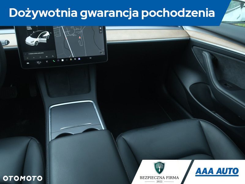 Tesla Model 3 - 9