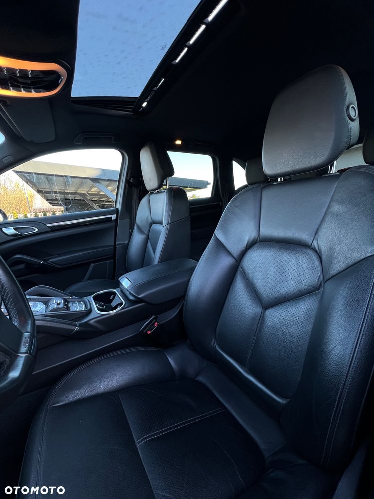 Porsche Cayenne - 7