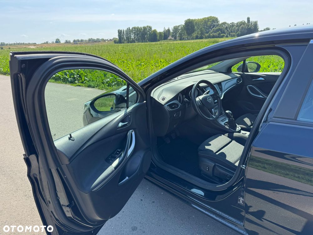 Opel Astra 1.6 CDTI Essentia - 13