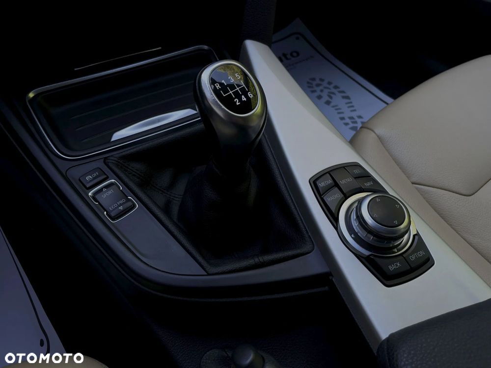 BMW 3GT 320i Modern Line - 31