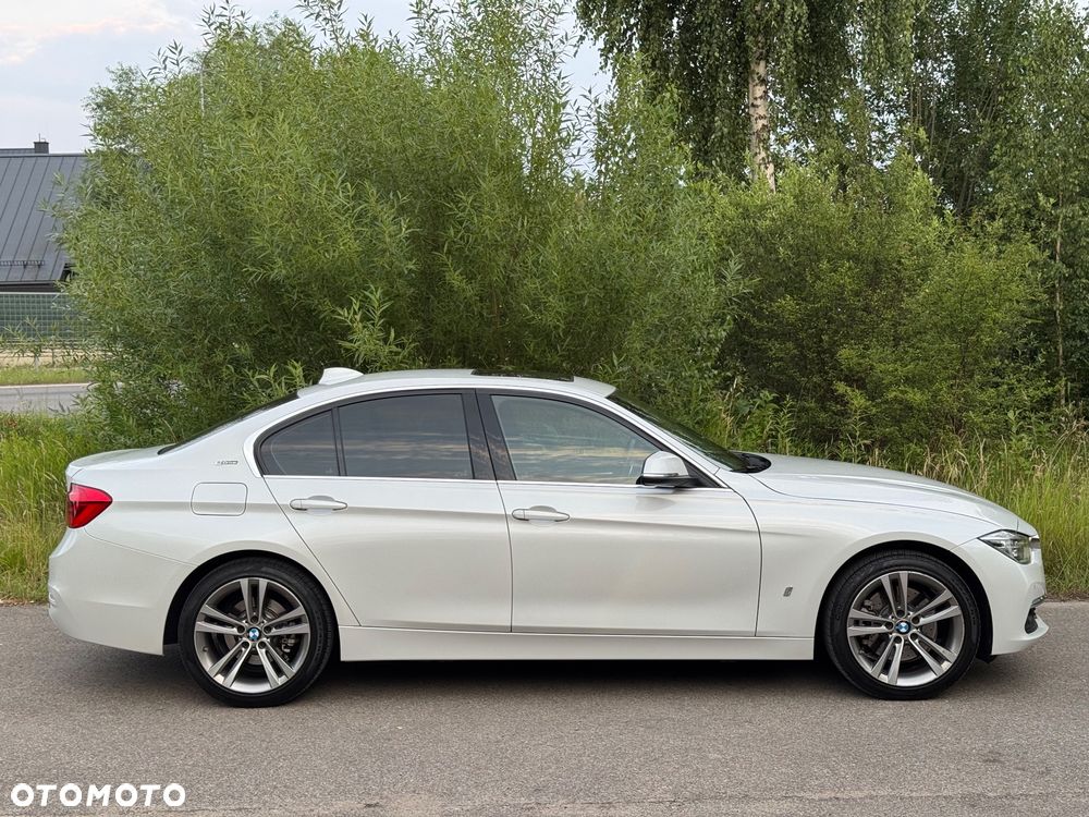 BMW Seria 3 330e iPerformance Luxury Line - 9
