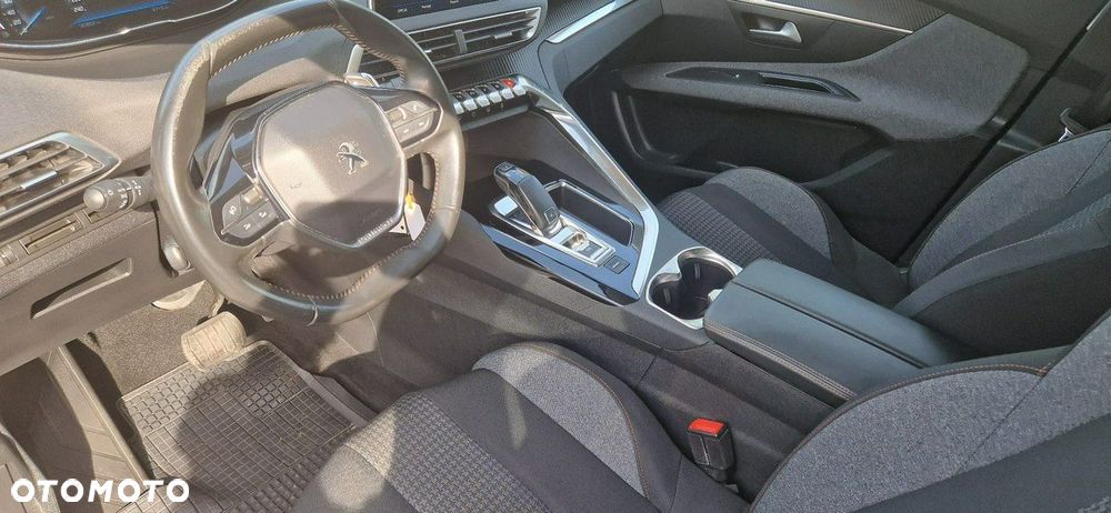 Peugeot 3008 - 18
