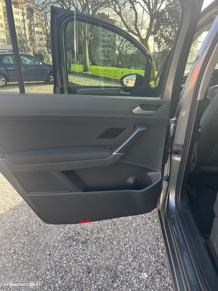 VW Touran 1.6 TDI Confortline - 27