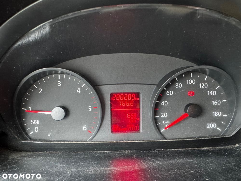 Volkswagen Crafter - 11