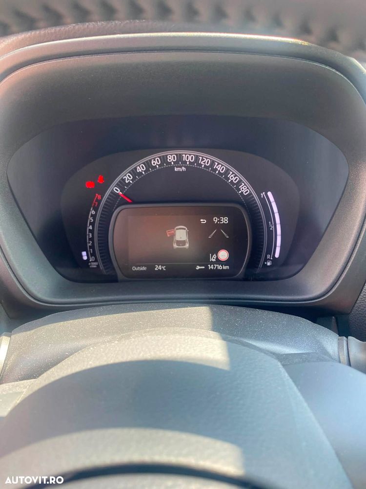 Toyota Aygo X 1.0l MT Active - 25