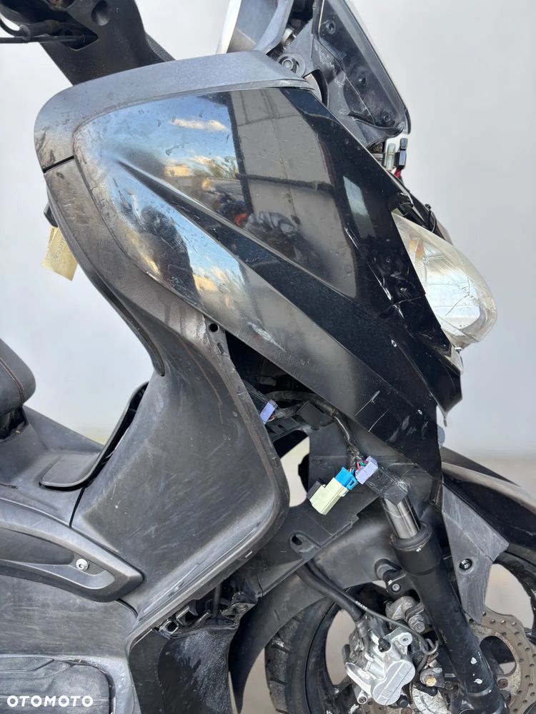 Yamaha X-max - 12