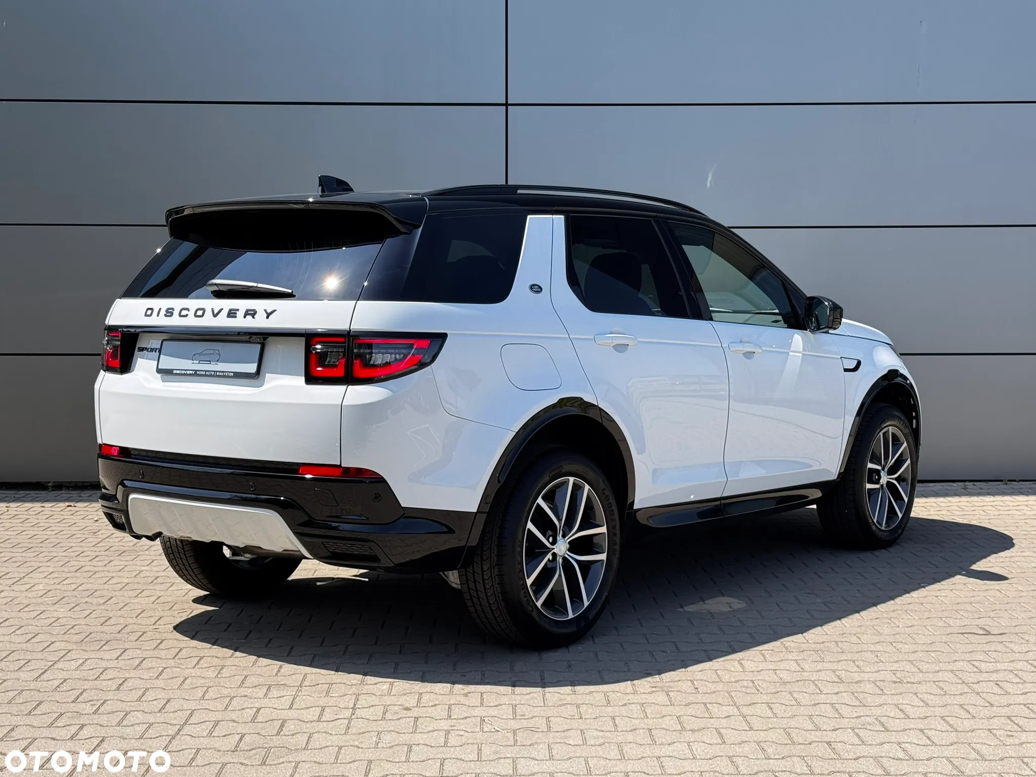 Land Rover Discovery Sport D165 Dynamic SE - 4