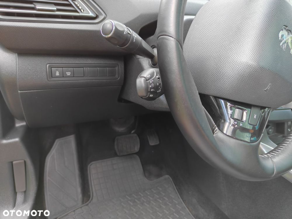 Peugeot 308 - 15