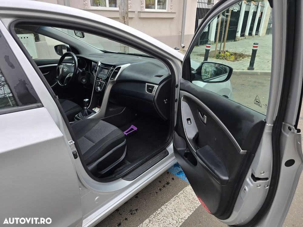 Hyundai i30 1.4 MPi 5DR M/T Comfort - 5