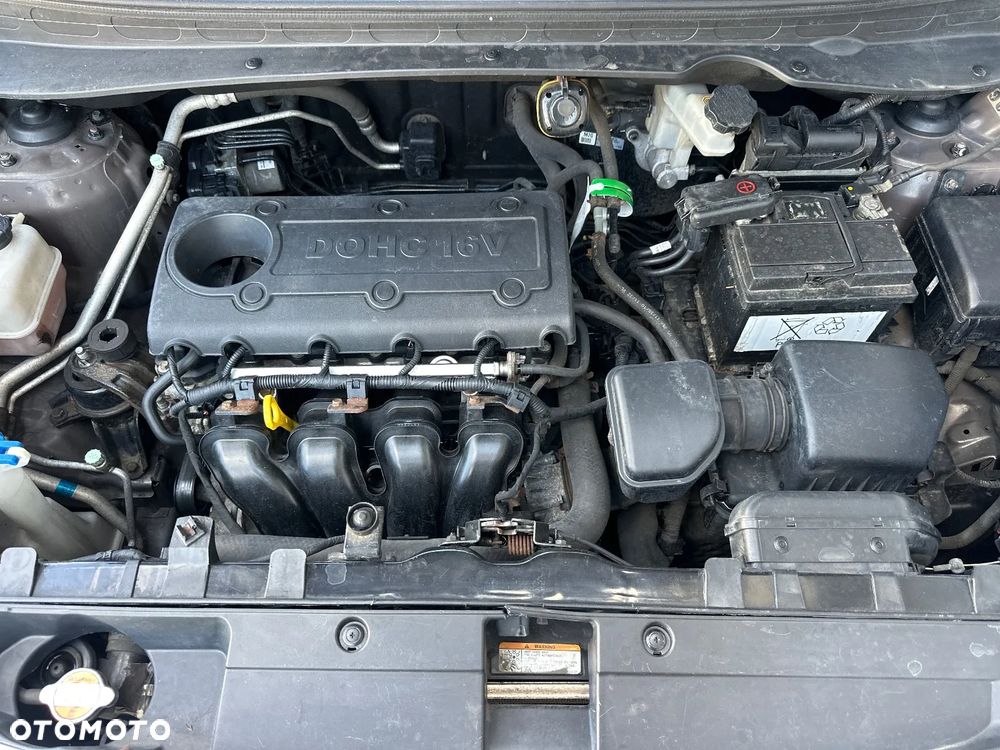 Kia Sportage 2.0 L - 7