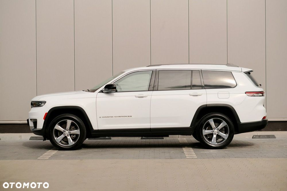 Jeep Grand Cherokee - 12