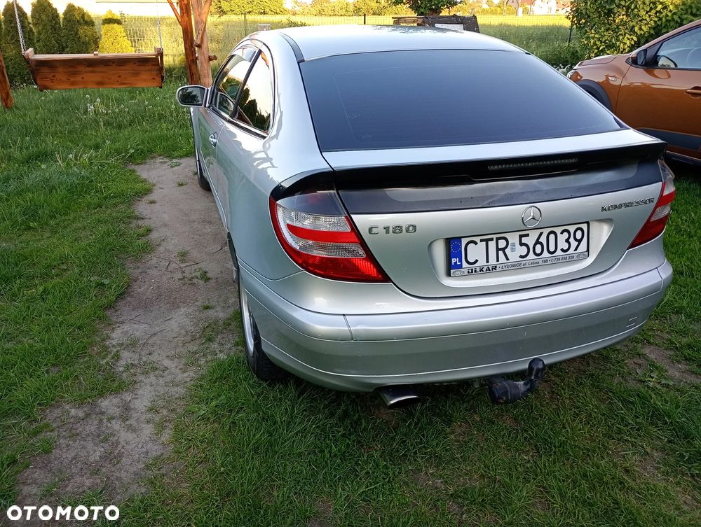 Mercedes-Benz Klasa C 180 Kompressor Automatik Sport Edition - 4