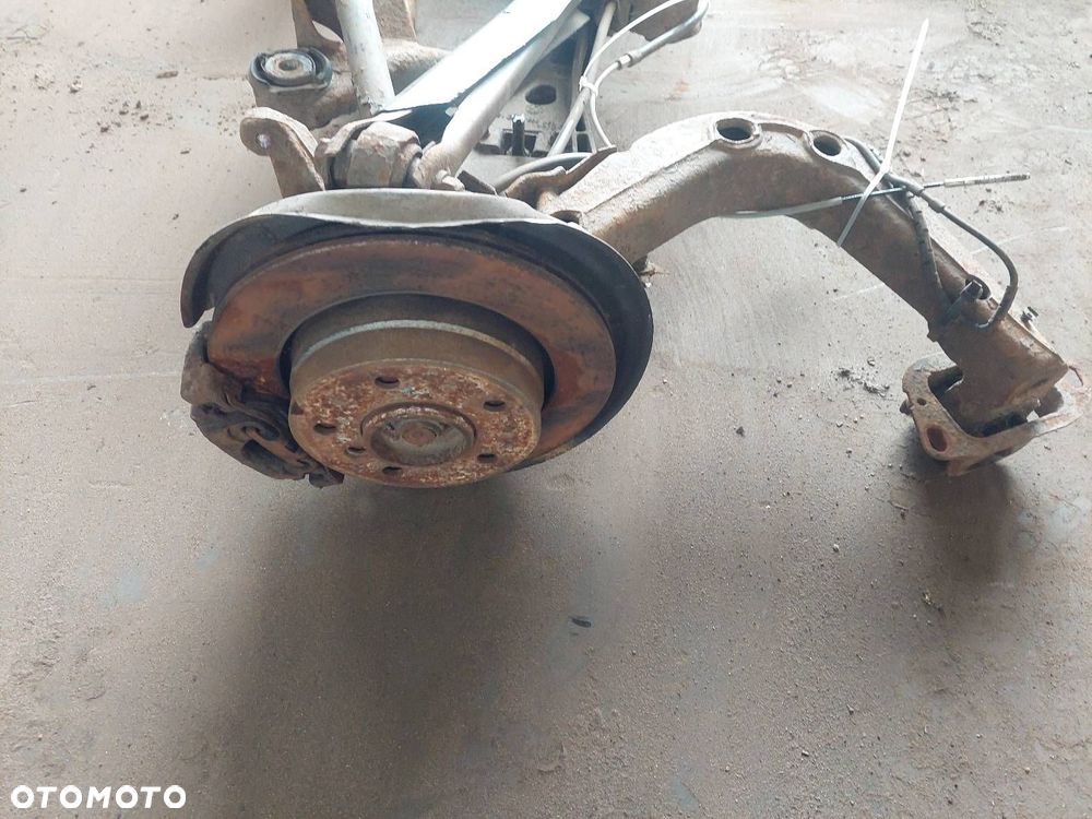 KOMPLETNE ZAWIESZENIE BELKA SANKI TYŁ BMW E46 2.0 D M47 SEDAN ID: 238019 - 4