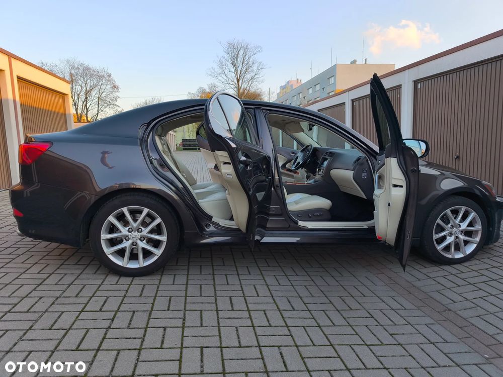 Lexus IS 250 F-Sport - 24