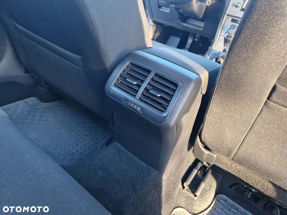 Volkswagen Golf 1.4 TSI BMT Comfortline - 20