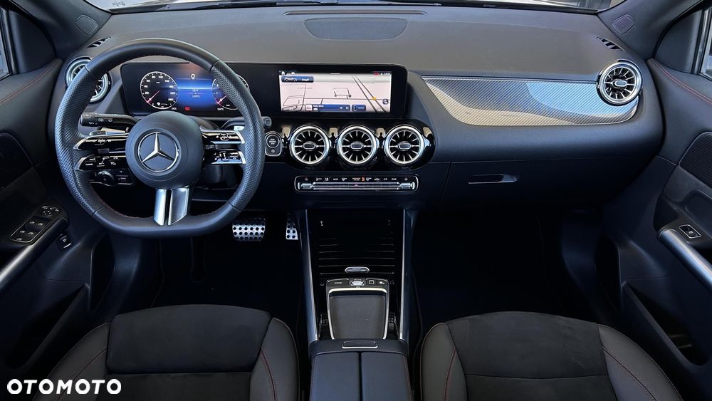 Mercedes-Benz GLA - 20