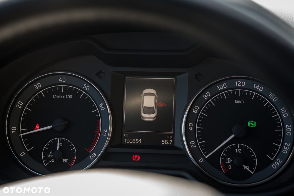 Skoda Octavia 1.8 TSI L&K DSG - 25
