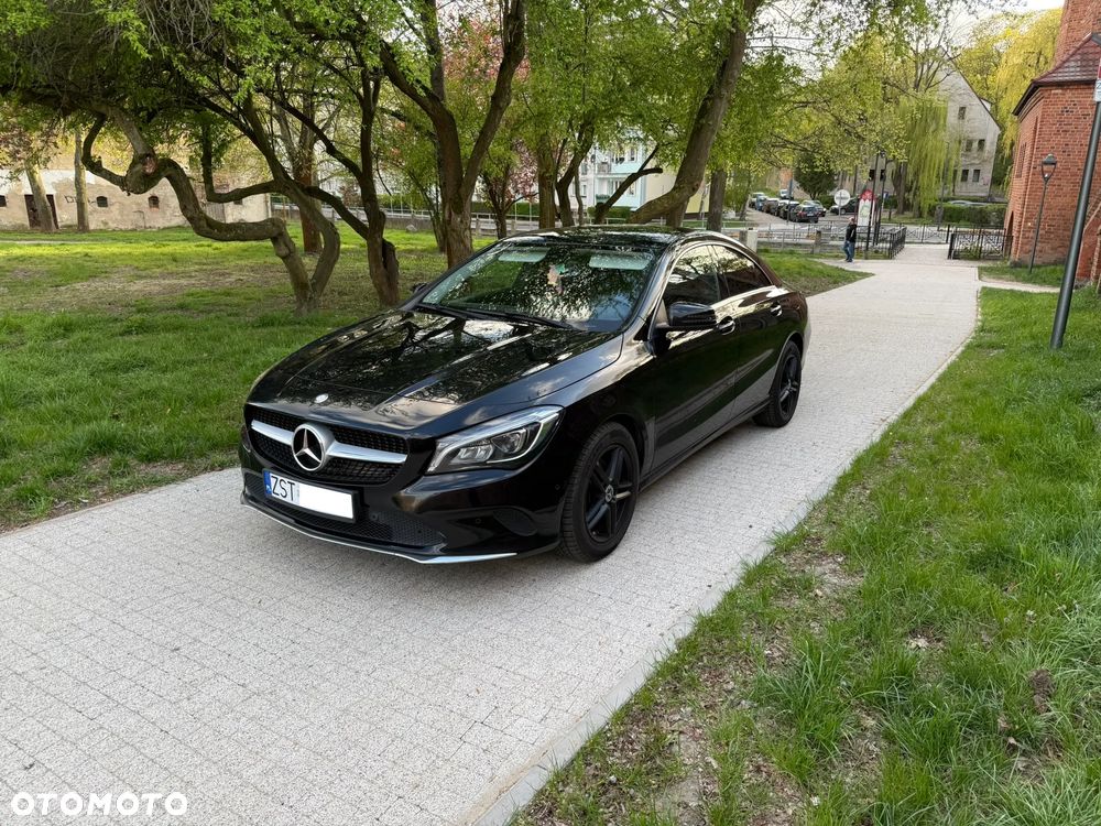 Mercedes-Benz CLA 180 7G-DCT - 1