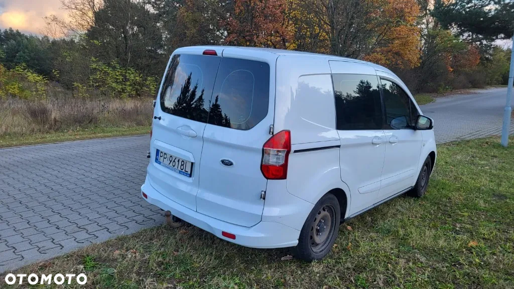 Ford Courier - 4