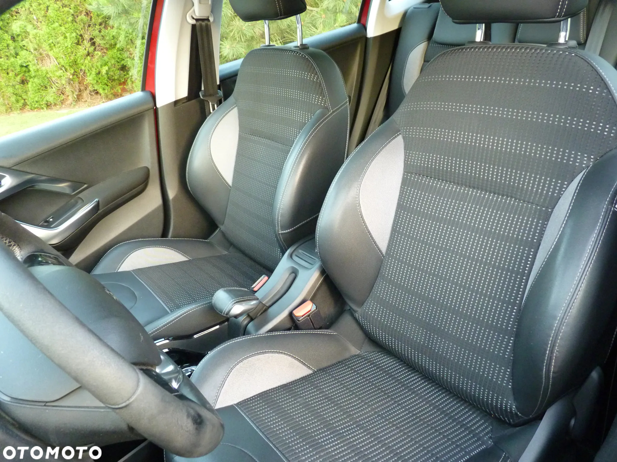 Peugeot 2008 1.5 BlueHDi Allure - 6