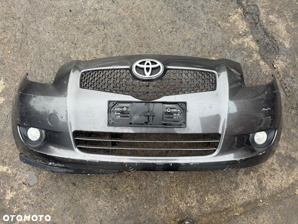Zderzak przedni Toyota Yaris II 2005-09r - 1