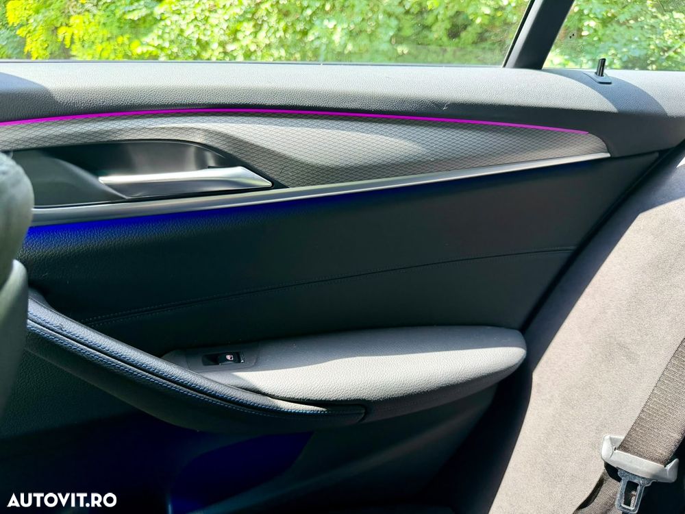 BMW Seria 5 520d AT - 29