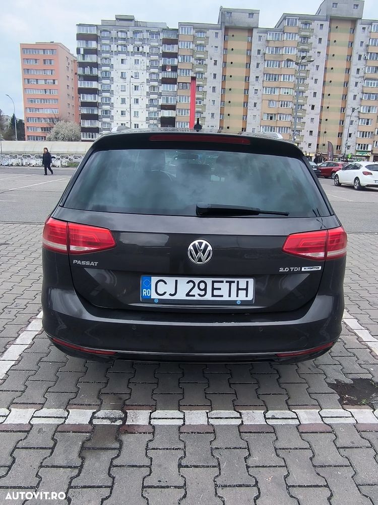 Volkswagen Passat 2.0 TDI DSG Comfortline - 4