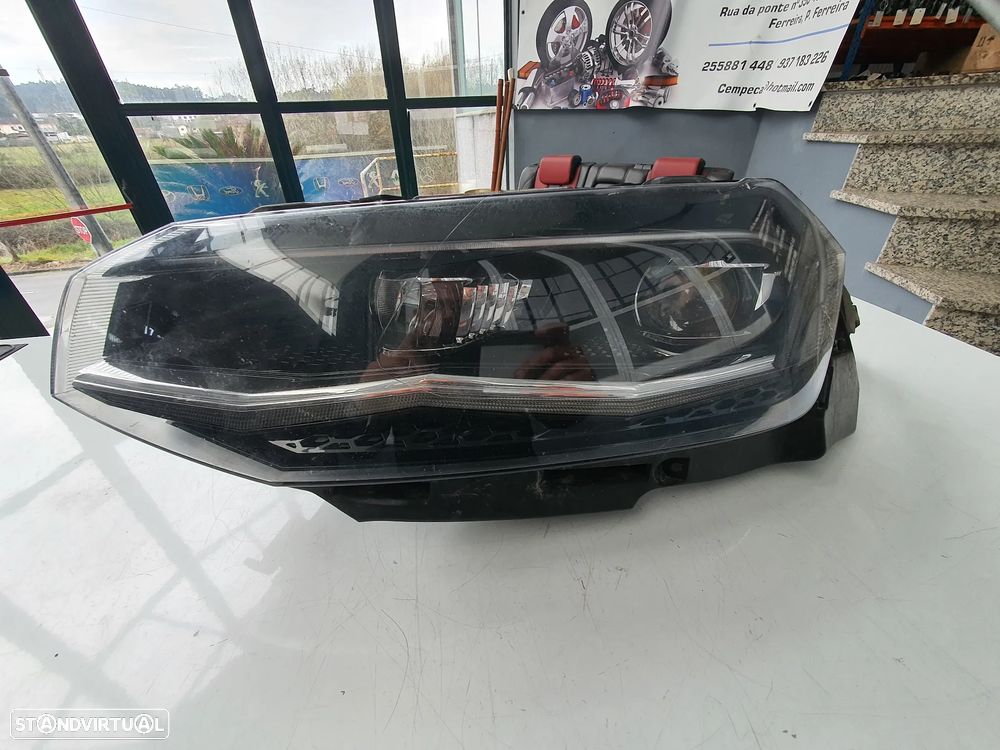 FAROL ESQUERDO VOLKSWAGEN POLO 17-/ 2G1941035B - 1