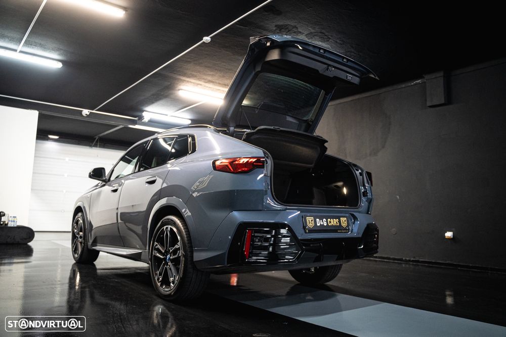 BMW iX2 eDrive20 Pack Desportivo M - 26