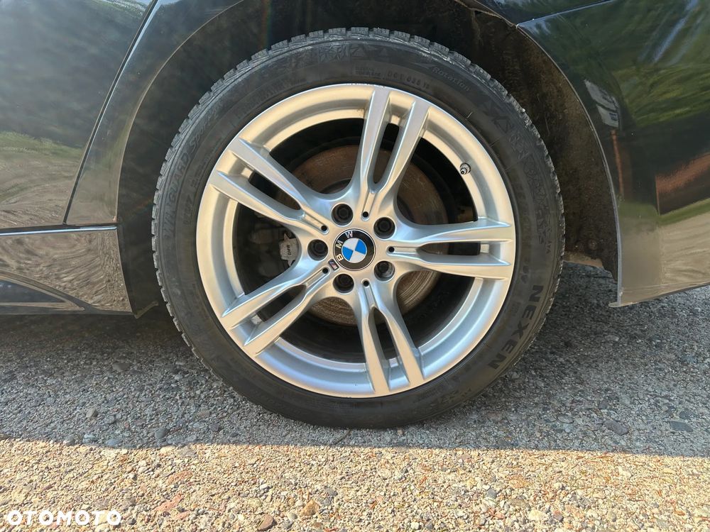 BMW Seria 3 328i Sport-Aut Sport Line - 23
