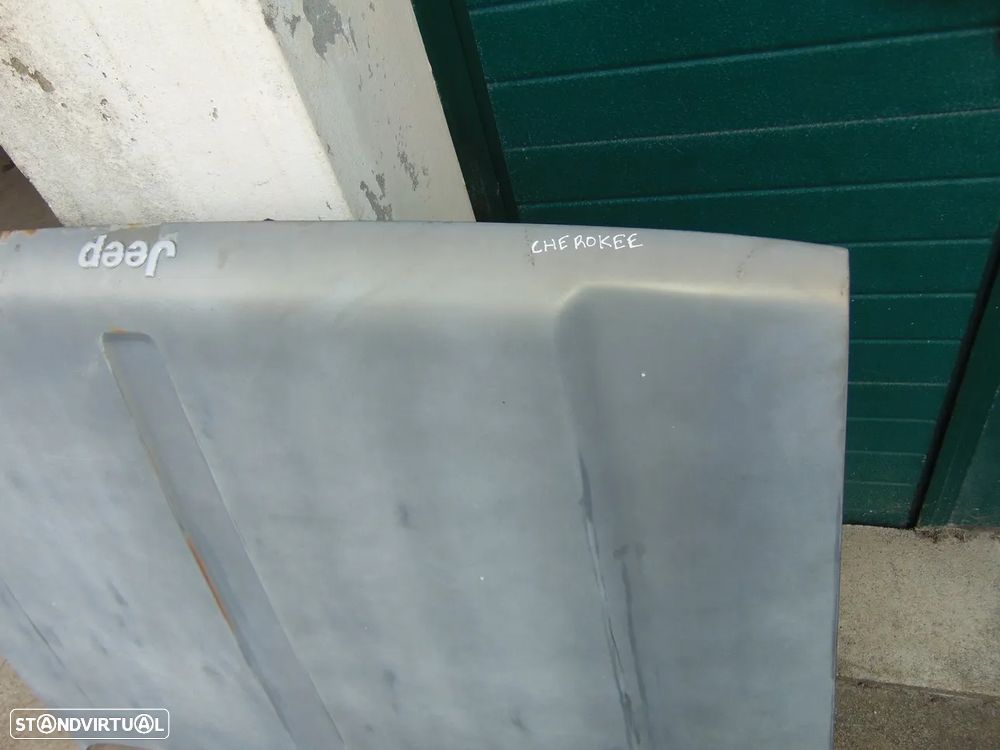 Grand Cherokee capot - 2