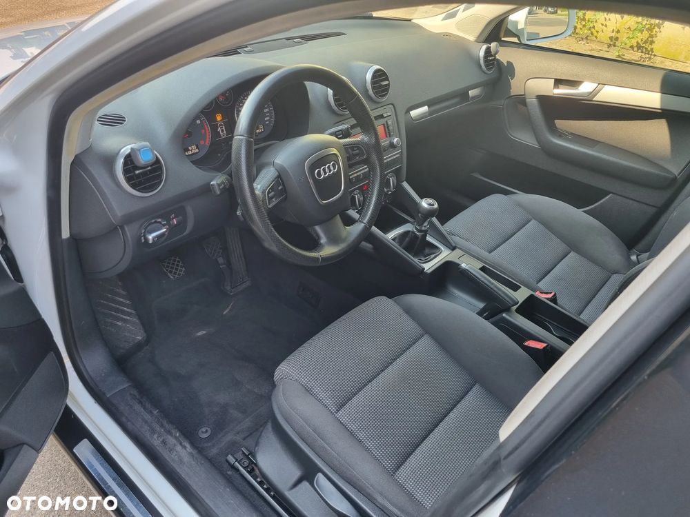 Audi A3 Sportback 1.4 TFSI Attraction - 10