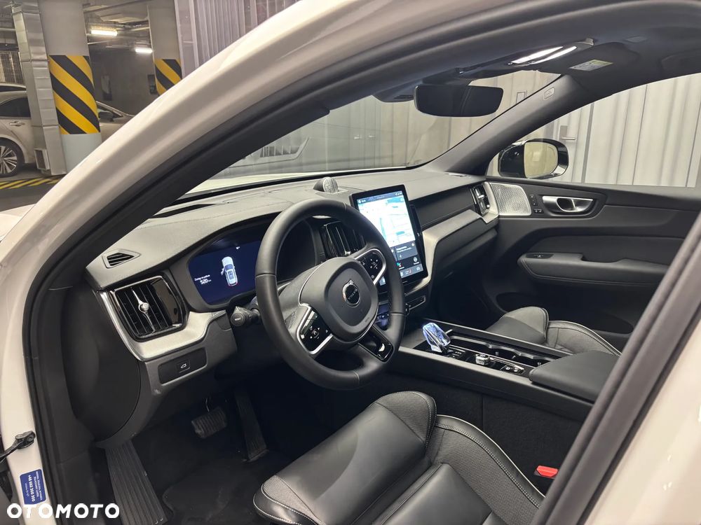 Volvo XC 60 B5 B AWD Ultra Black Edition - 5